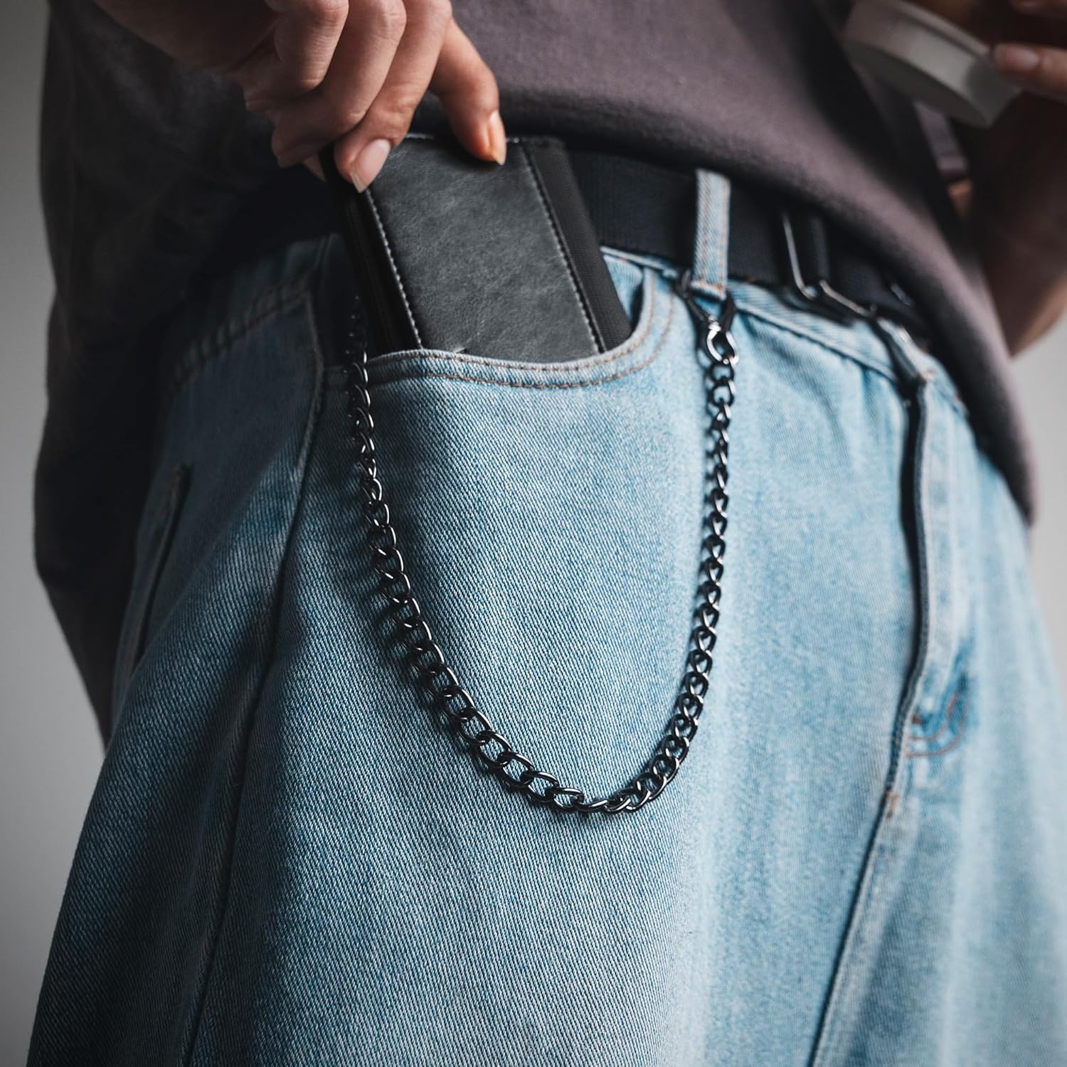 image:imageVULKIT Wallet for Men with Chain Anti Theft Wallet RFID Blocking Trifold Wallet Sleek DesignBlack